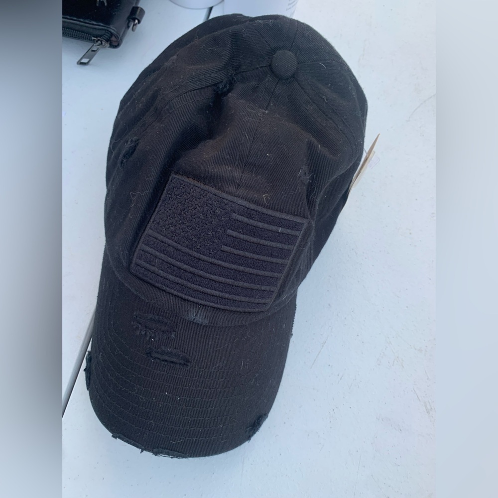 Brand new women’s adjustable hat.